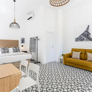 Holidays2malaga Picasuss Loft New Built Close Huelin And Promenade , Malaga Spain